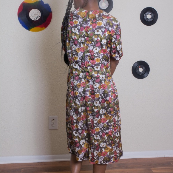 Cute Little 70's Vintage Floral Dress - Picture 2 of 2